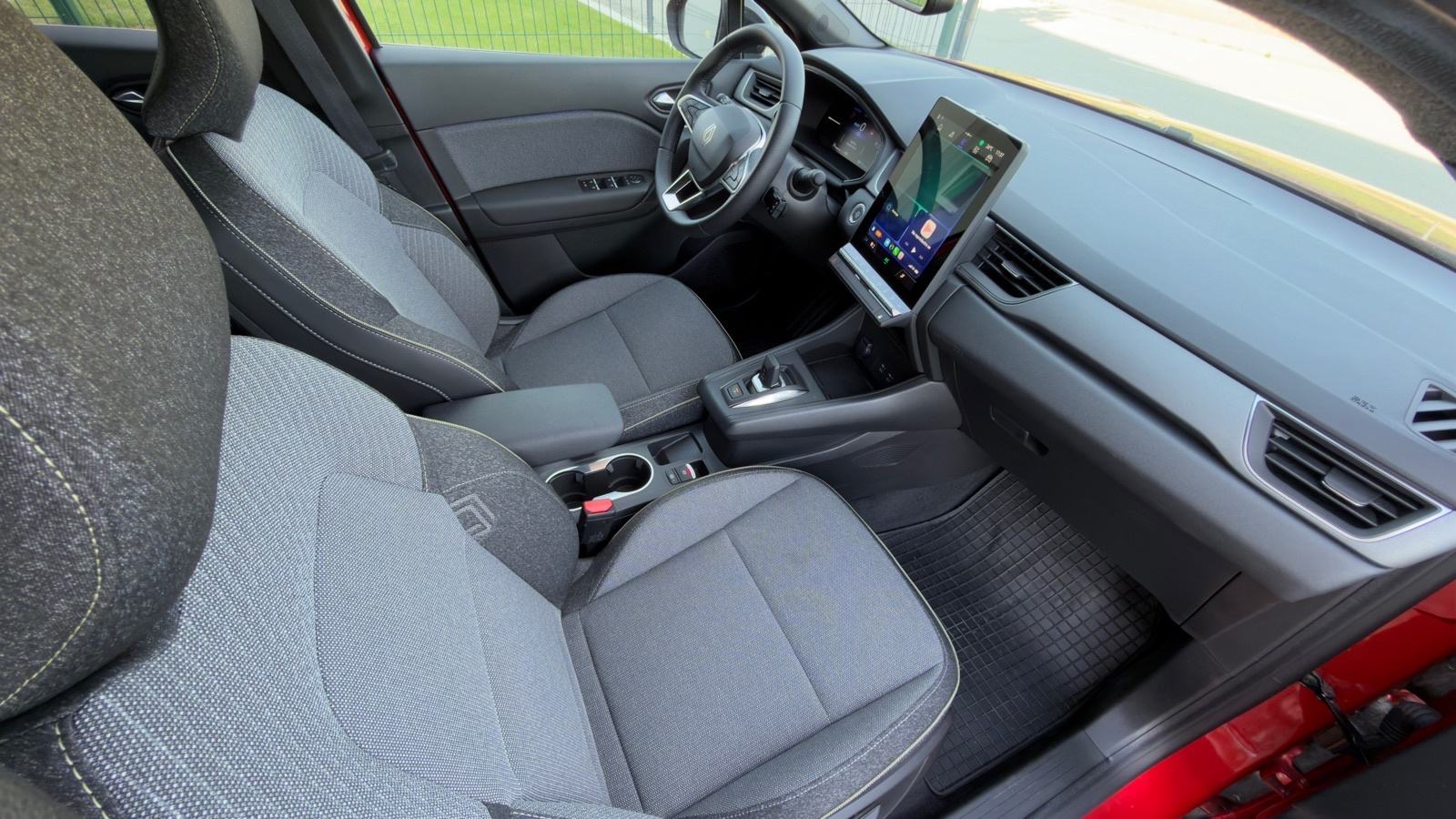 Renault Captur 1.8 E-Tech 160 **HR vozilo**reg.06/2027**, fotografija 11