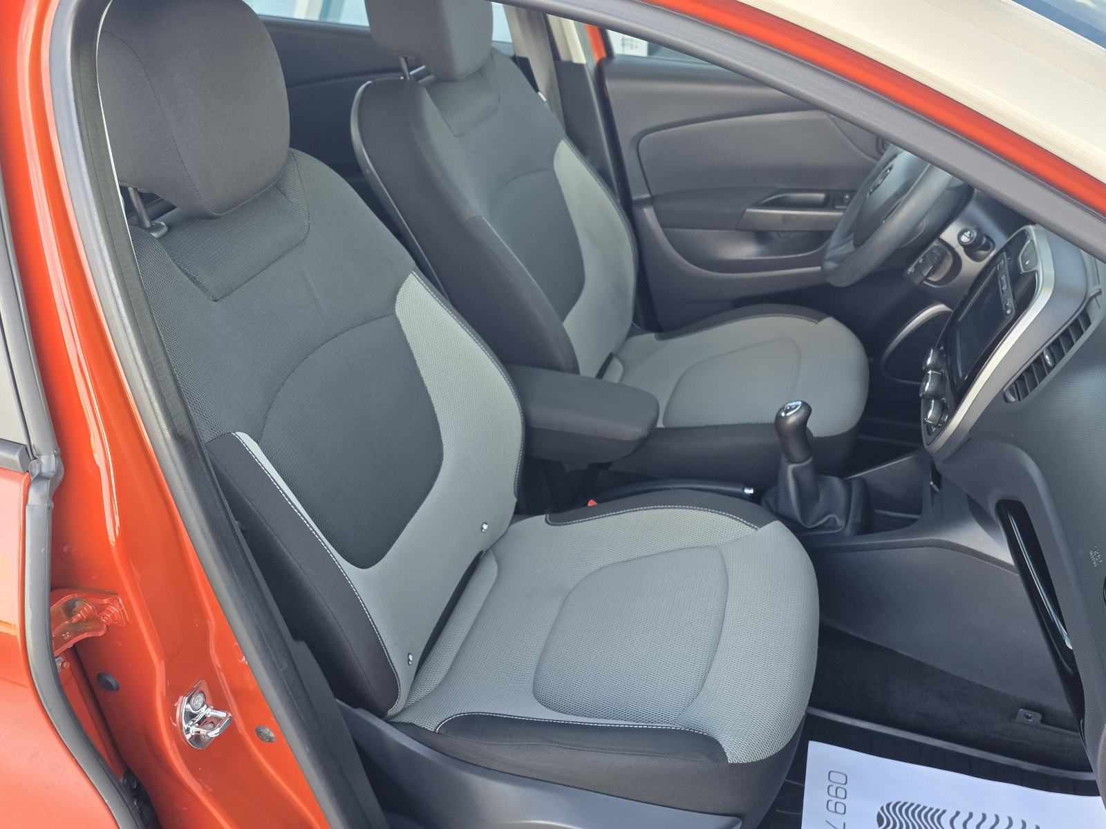 Renault Captur dCi 90 EDC ALU,NAVI,140 T.K.M,REG.GODINU DANA, fotografija 12