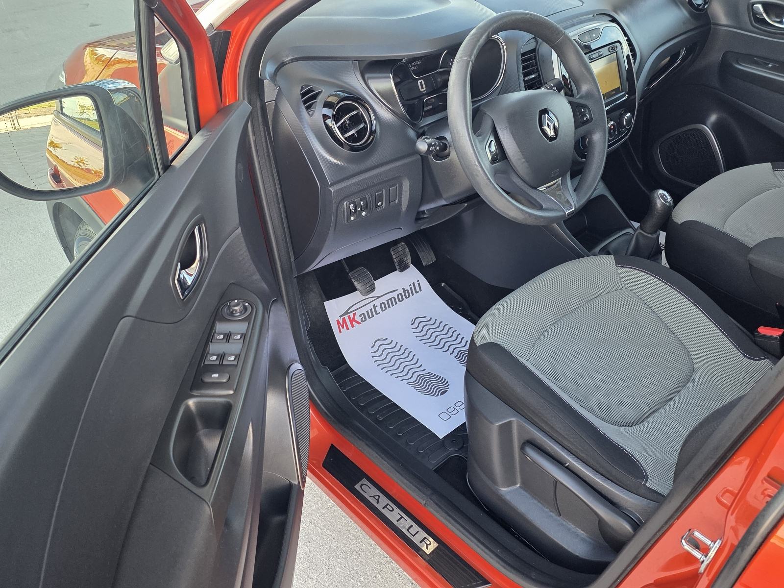 Renault Captur dCi 90 EDC ALU,NAVI,140 T.K.M,REG.GODINU DANA, fotografija 16