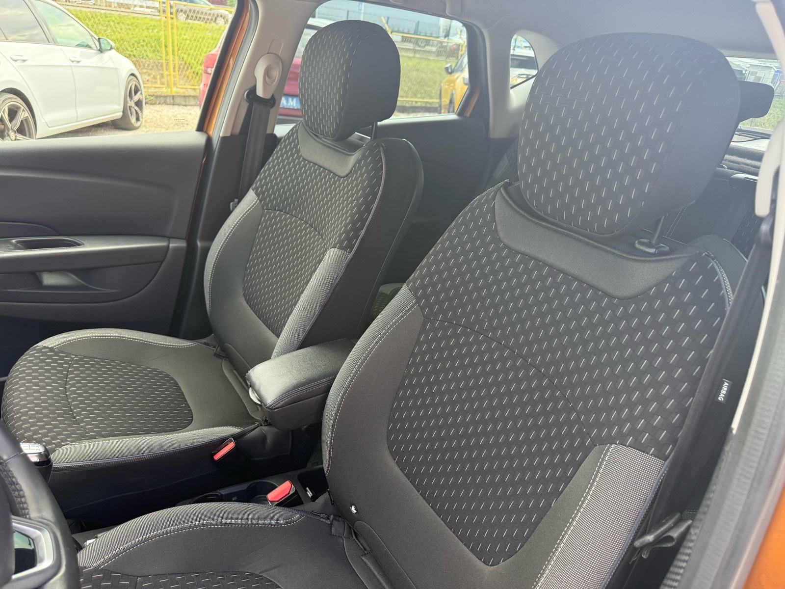 Renault Captur dCi 90*REDIZAJN*NAVI*R.KAMERA*LED*ALU*START STOP*SERVIS, fotografija 16