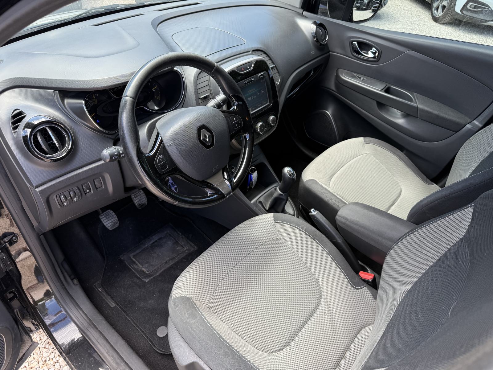 Renault Captur 1.5 dCi Energy R-Link - 2014. Godina - S&S - Servisna.., fotografija 8