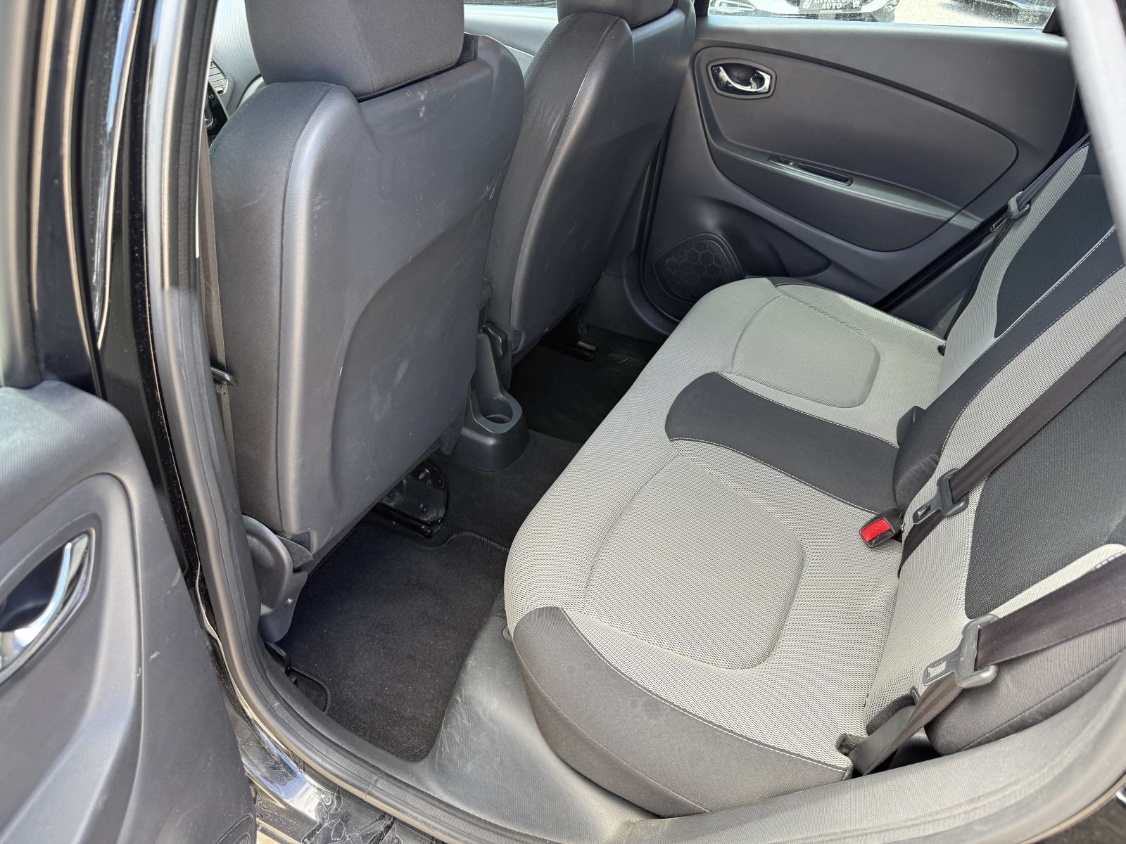 Renault Captur 1.5 dCi Energy R-Link - 2014. Godina - S&S - Servisna.., fotografija 11