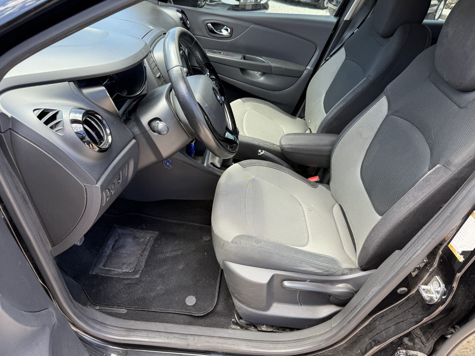 Renault Captur 1.5 dCi Energy R-Link - 2014. Godina - S&S - Servisna.., fotografija 9