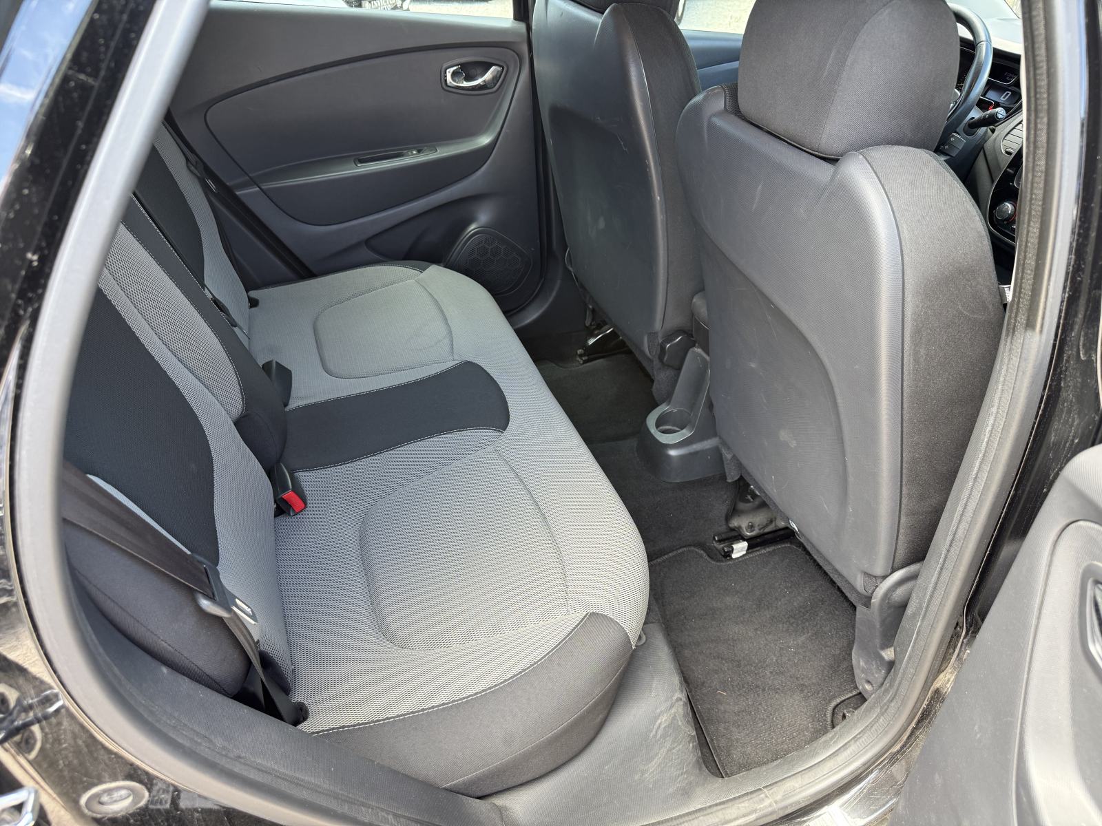 Renault Captur 1.5 dCi Energy R-Link - 2014. Godina - S&S - Servisna.., fotografija 12