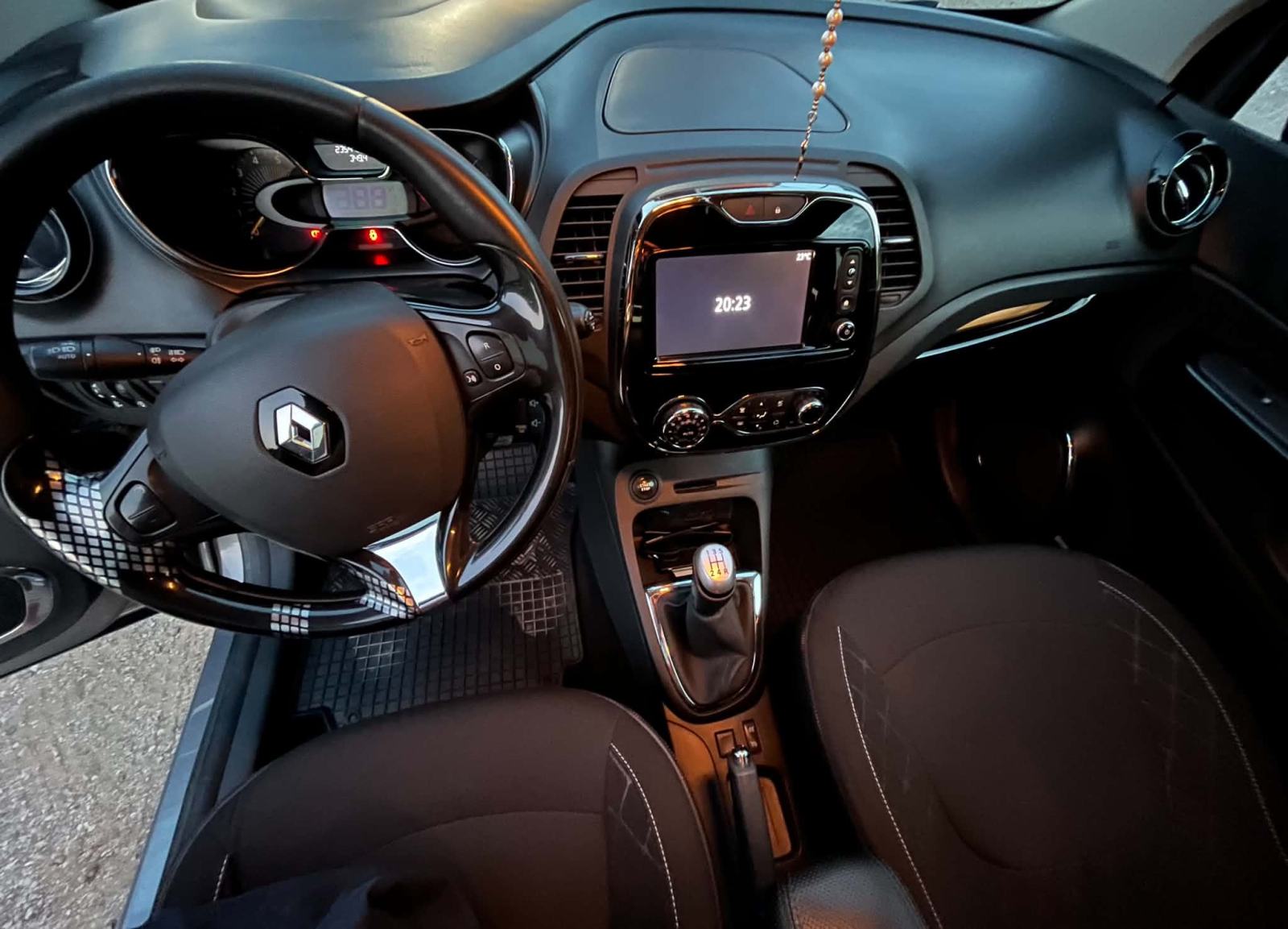 Renault Captur dCi 90, fotografija 7