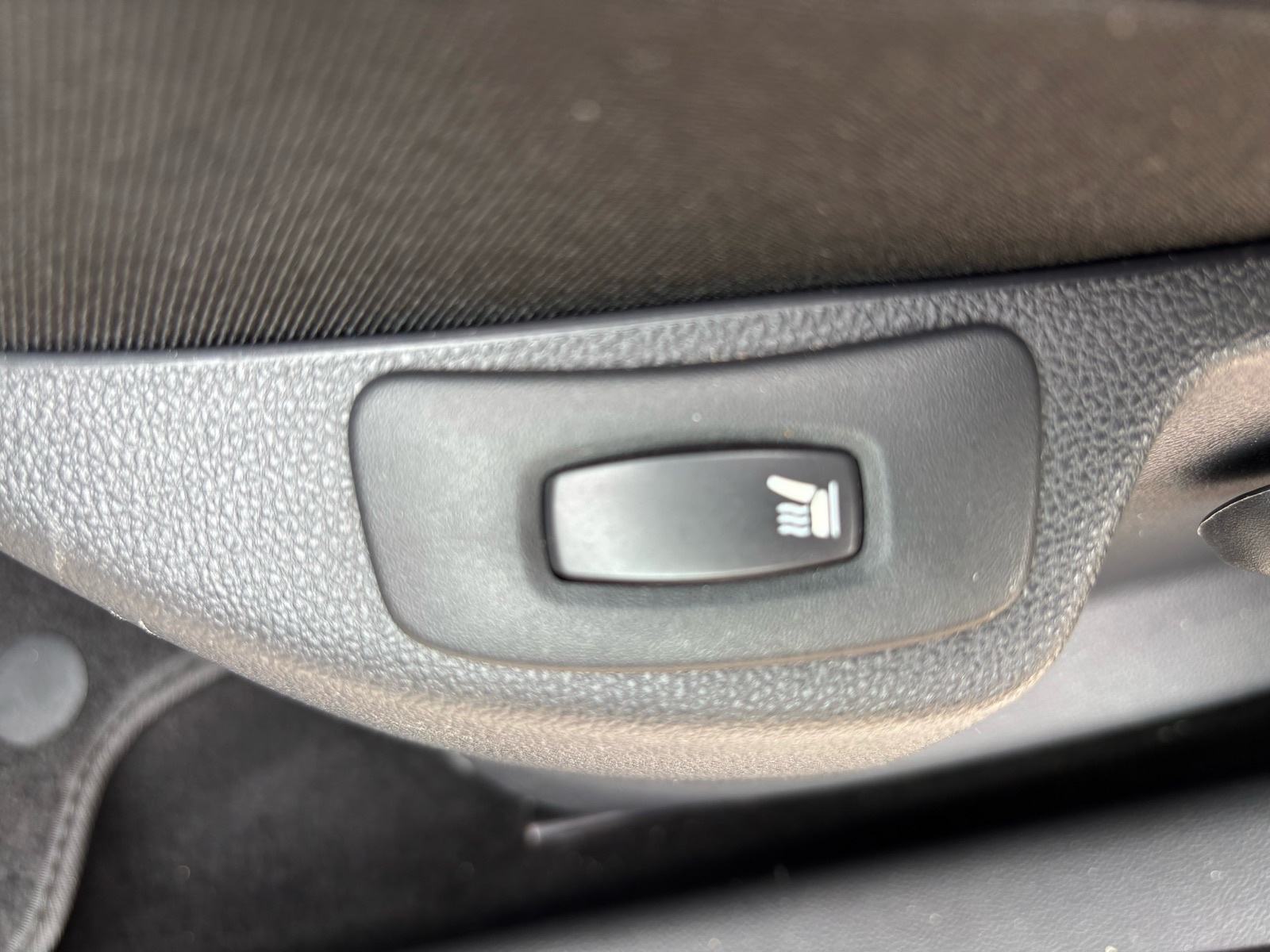 Renault Captur dCi 90,VELIKI SERVIS,NOVE GUME,JAMSTVO., fotografija 16