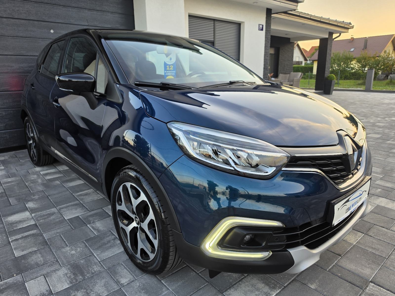 Renault Captur 1.5 dCi INTENS AUTOMATIK FULL LED KAMERA **GARANCIJA**, fotografija 3
