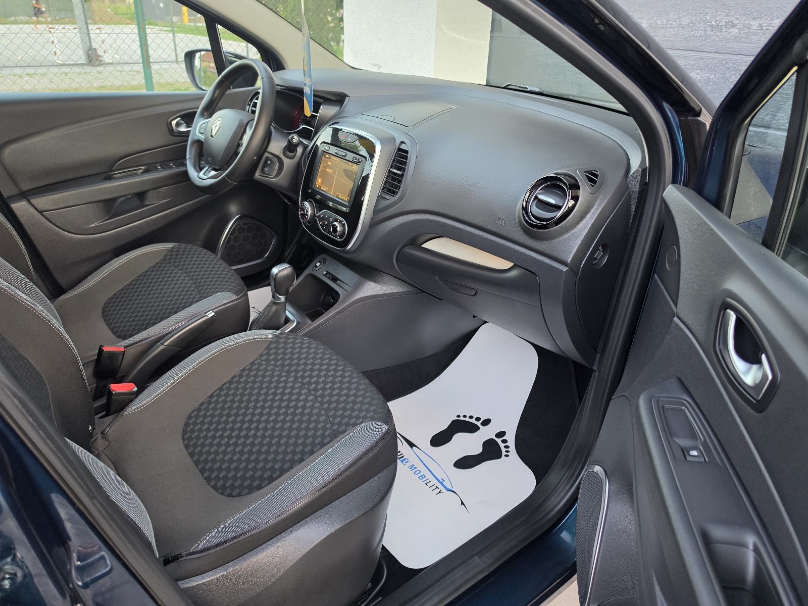 Renault Captur 1.5 dCi INTENS AUTOMATIK FULL LED KAMERA **GARANCIJA**, fotografija 12