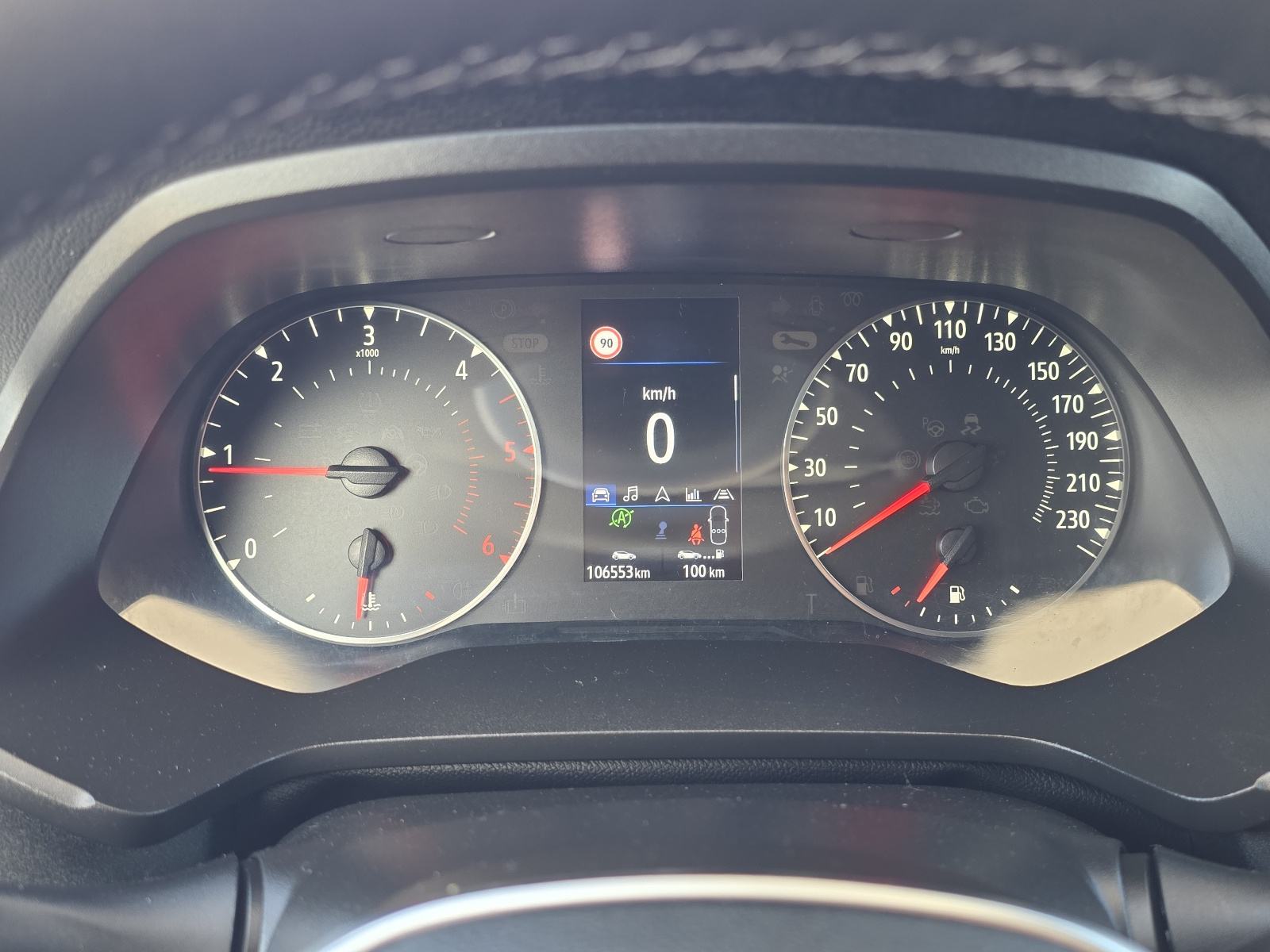 Renault Captur dCi NAVI,KAMERA,106 T.K.M, fotografija 17