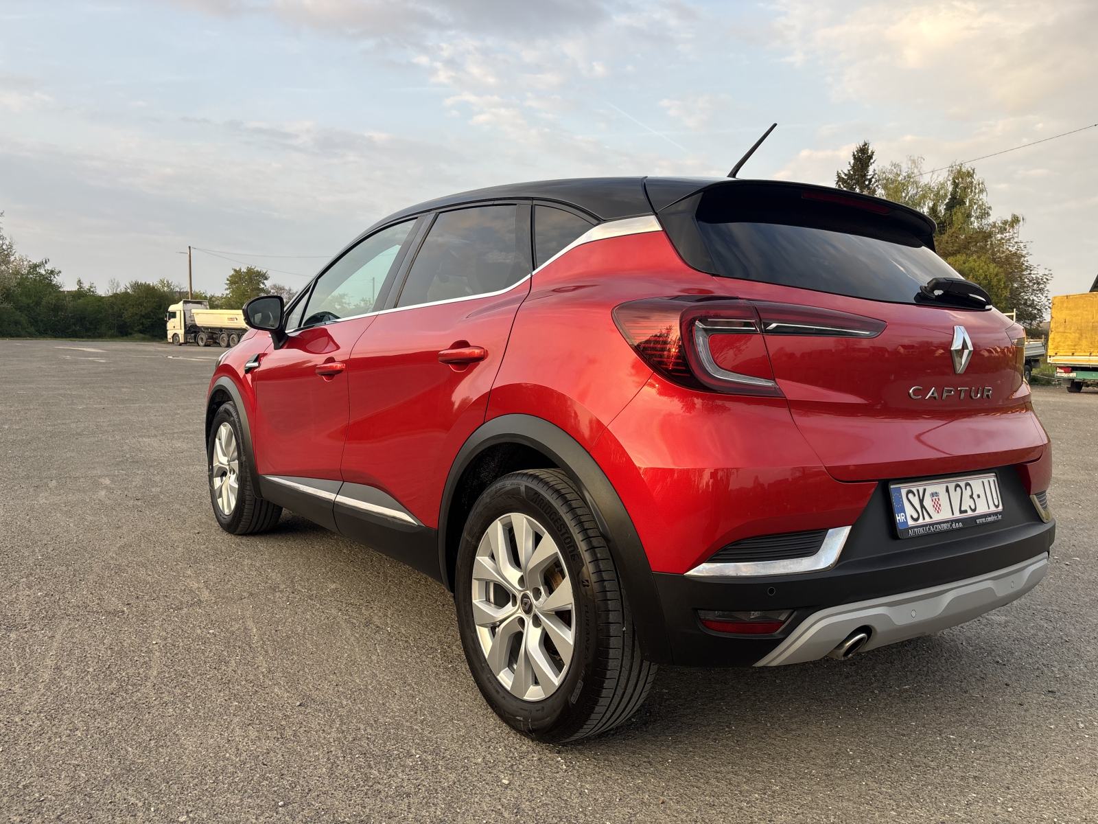 Renault Captur dCi Intense, fotografija 3