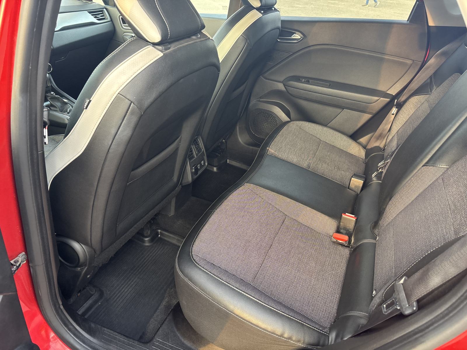 Renault Captur dCi Intense, fotografija 9