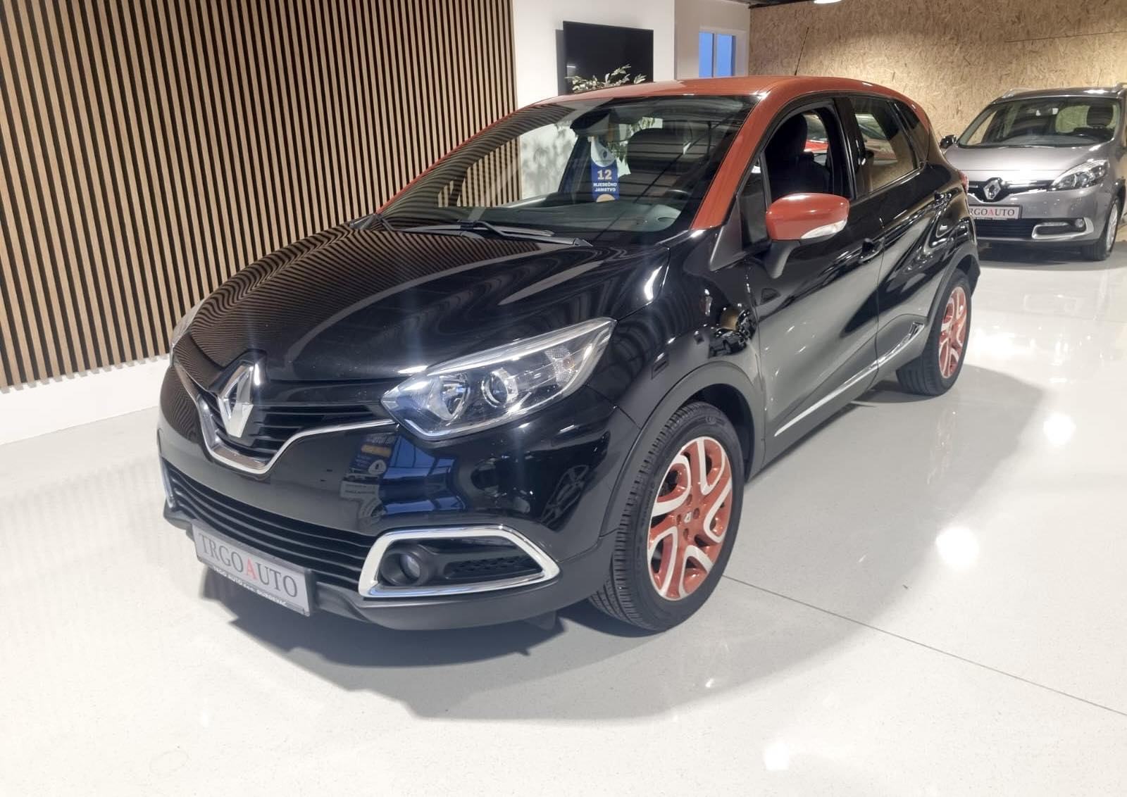 Renault Captur DELUXE 1,5 DCI 2014.g.*KAMERA - LED - 12 MJ JAMSTVO*, fotografija 7