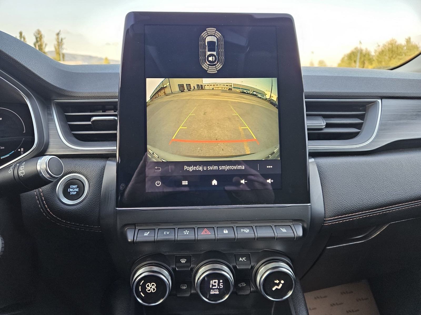 Renault Captur E-Tech 160# INITIALE PARIS#SERVISNA#JAMSTVO#LEASING#, fotografija 16