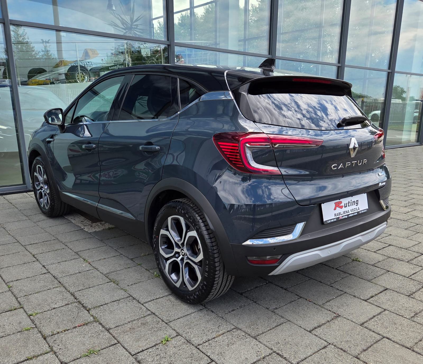 Renault Captur 1.6 *E-Tech 145*FULL HYBRID*AUTOMATIK*44.000KM*GARANC*, fotografija 6