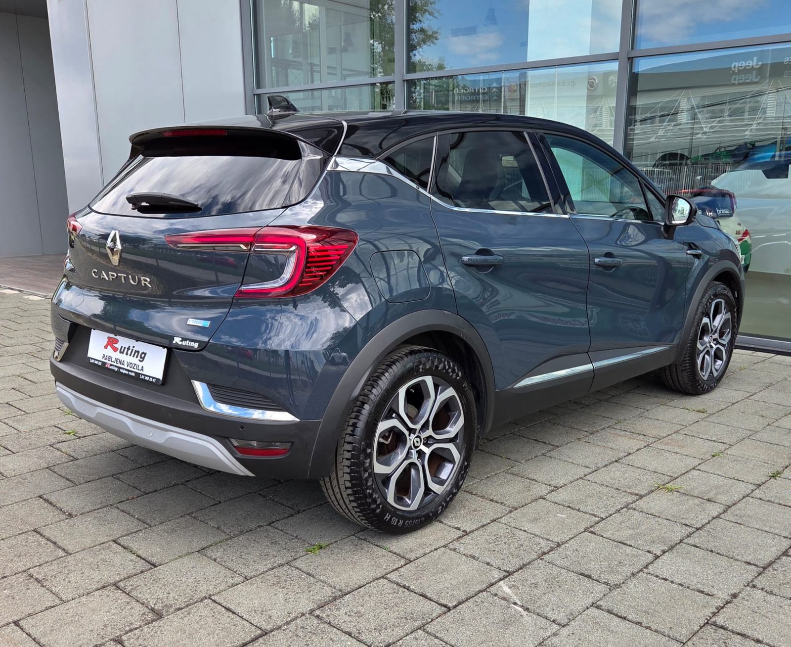 Renault Captur 1.6 *E-Tech 145*FULL HYBRID*AUTOMATIK*44.000KM*GARANC*, fotografija 4