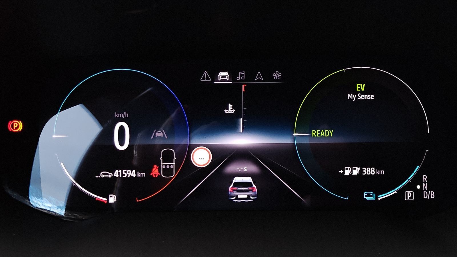 Renault Captur E-TECH PLUGIN 160ks INITIALE PARIS, full oprema,JAMSTVO, fotografija 10