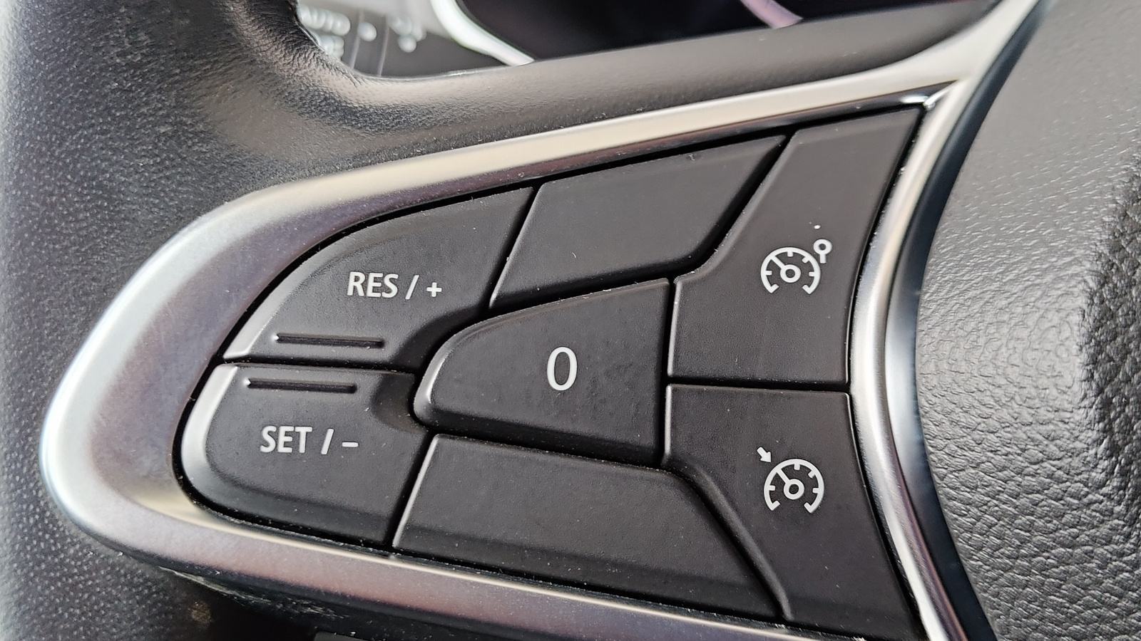 Renault Captur E-TECH PLUGIN 160ks INITIALE PARIS, full oprema,JAMSTVO, fotografija 15