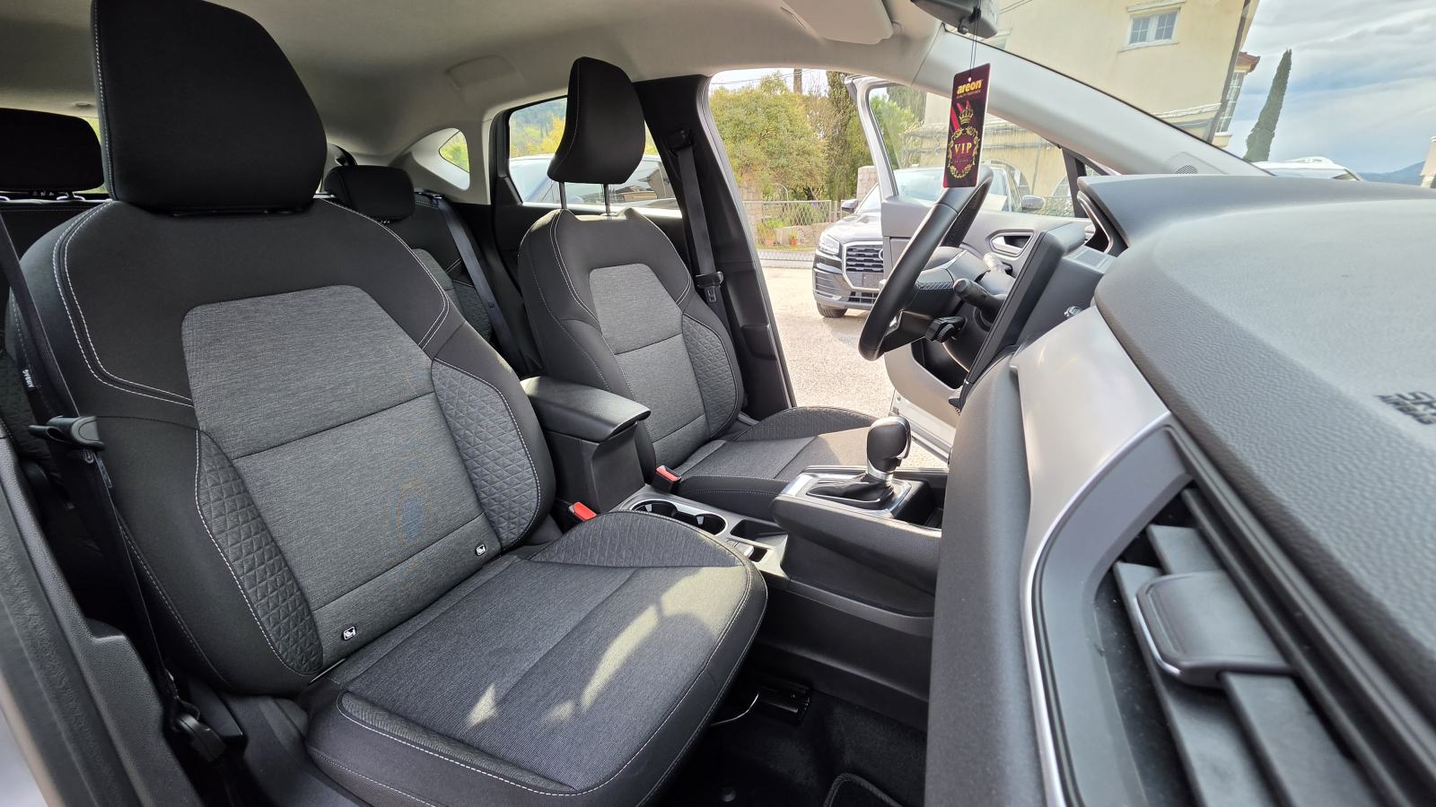 Renault Captur E-Tech, Hybrid, fotografija 13