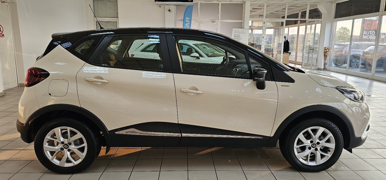 Renault Captur ENERGY LIMITED,SAMO 89tkm, fotografija 6