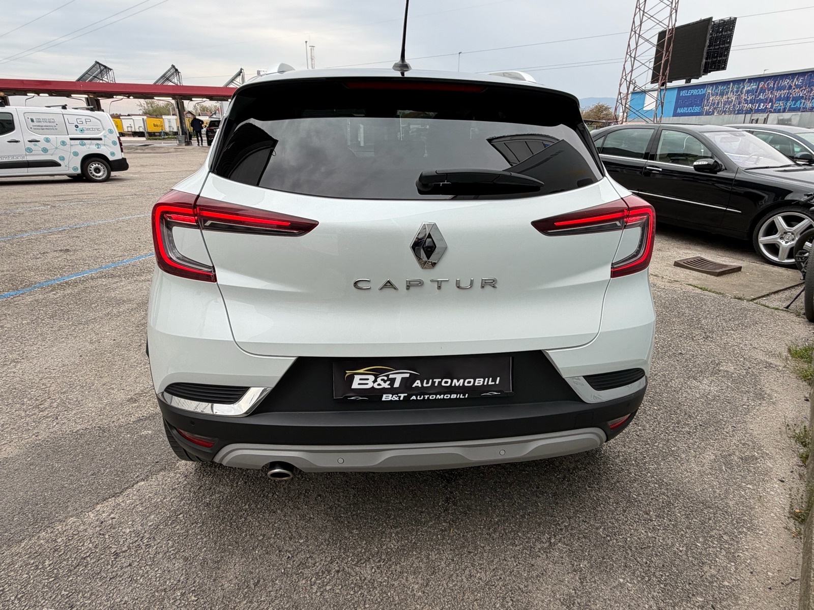 Renault Captur Intens 1,3 Tce”AUTOMATIK/LED/KAMERA, fotografija 7