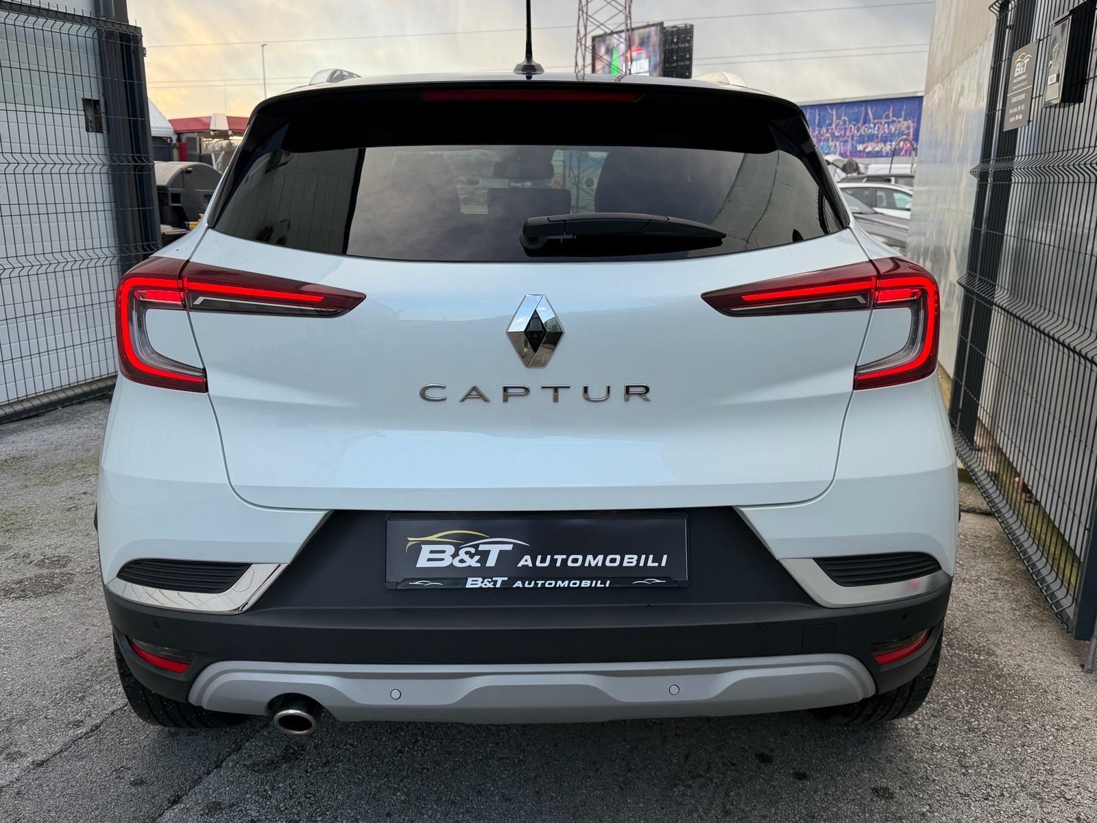 Renault Captur Intens 1,3 Tce”AUTOMATIK/LED/KAMERA, fotografija 16