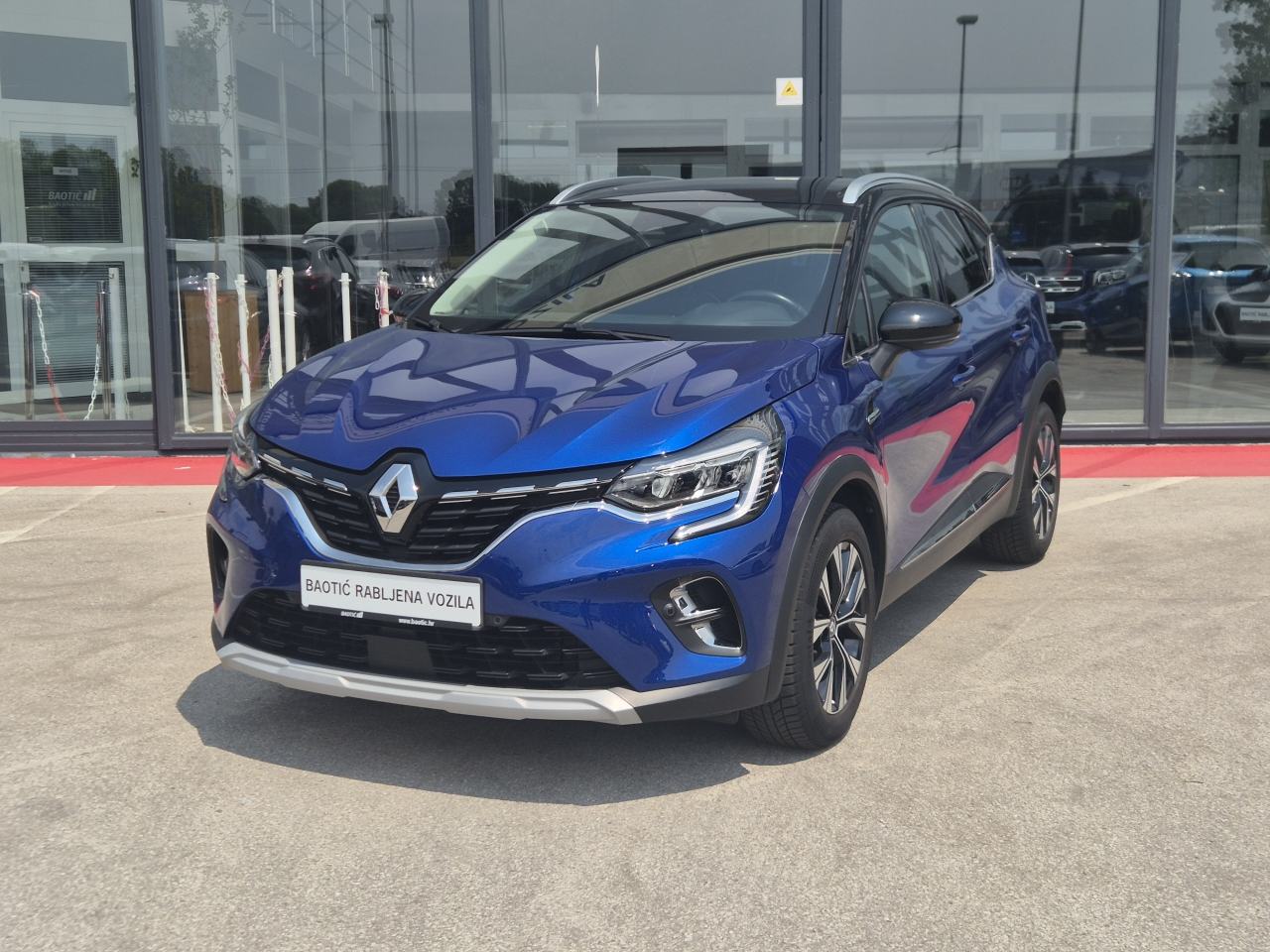Renault Captur Intens TCe 140, fotografija 2