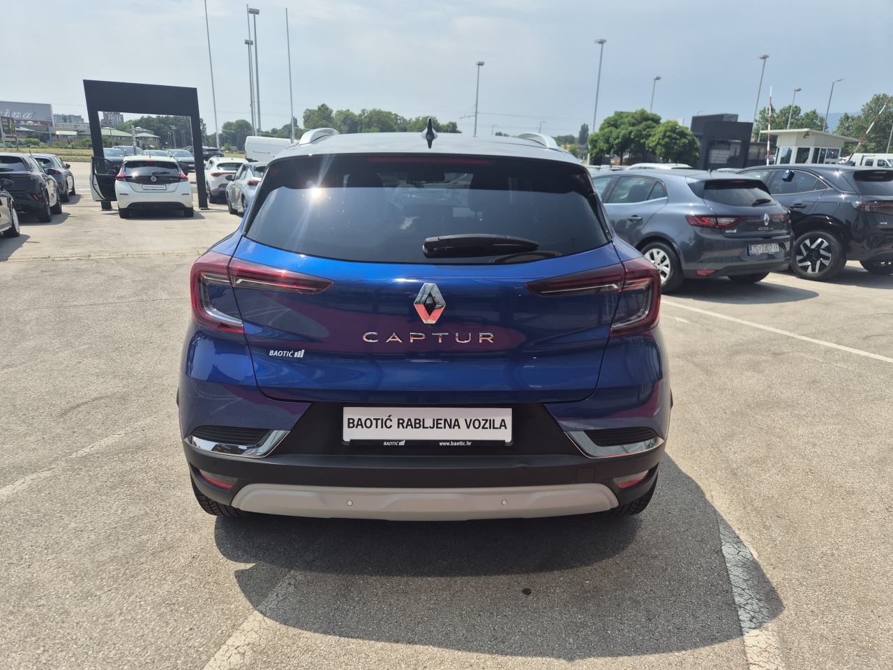 Renault Captur Intens TCe 140, fotografija 7