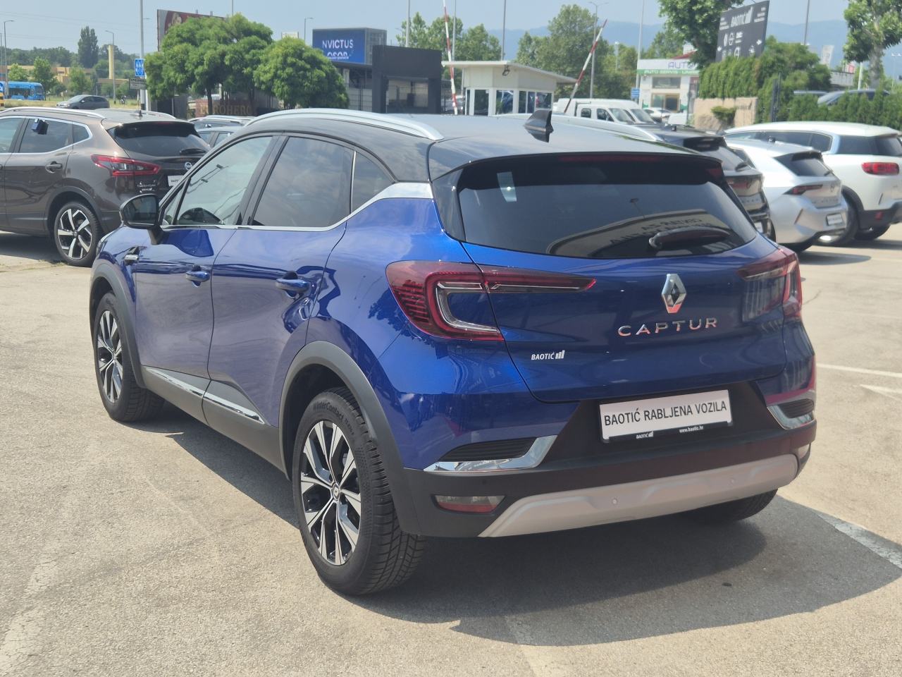 Renault Captur Intens TCe 140, fotografija 8
