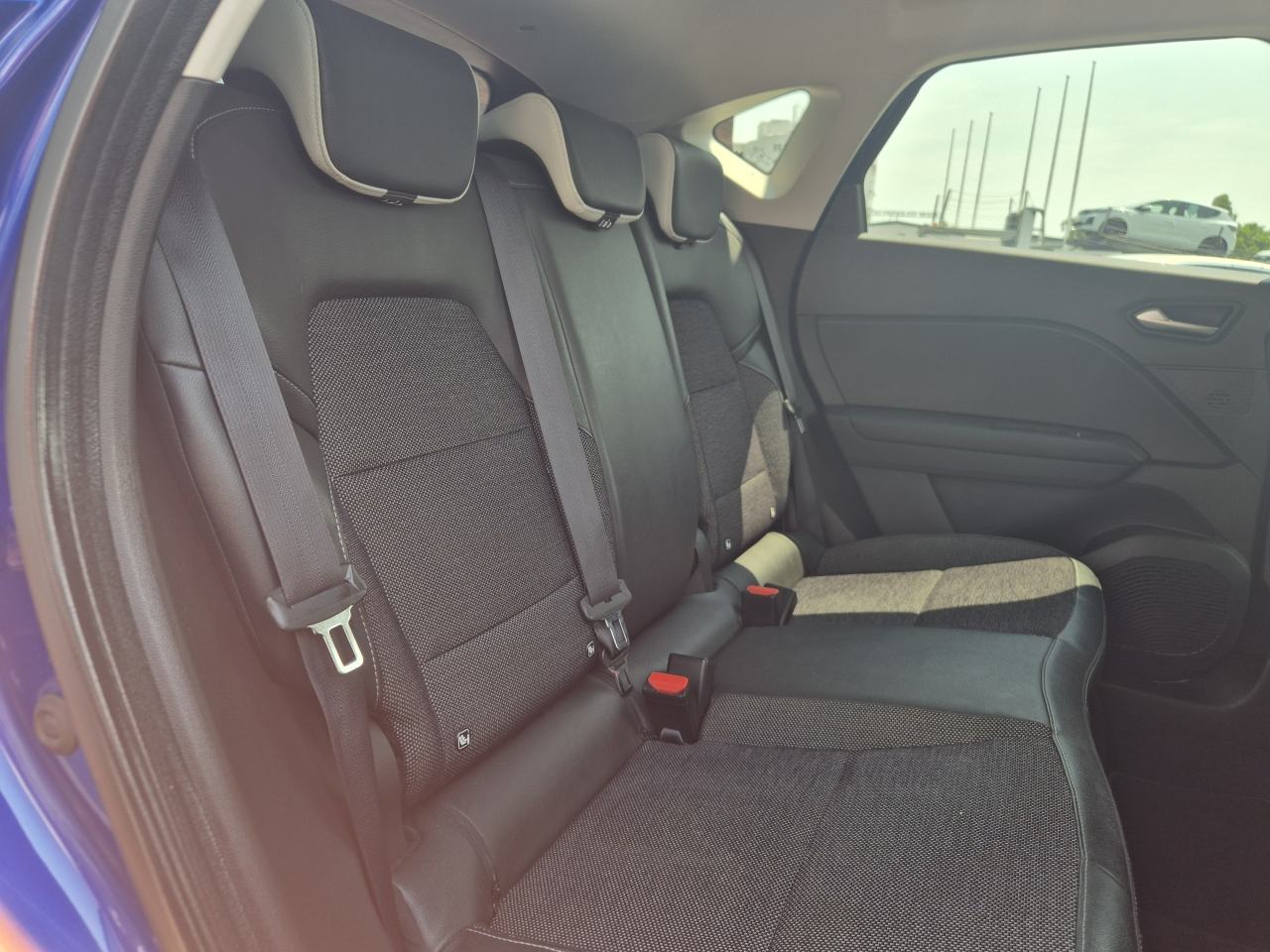 Renault Captur Intens TCe 140, fotografija 13