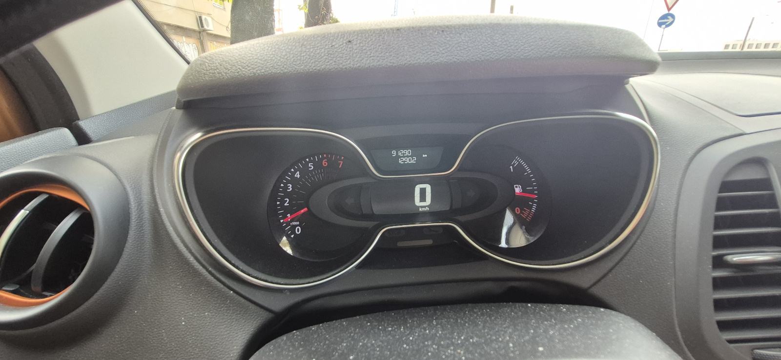 Renault Captur Intense TCe 90 - 91300km - upravo registriran, fotografija 7