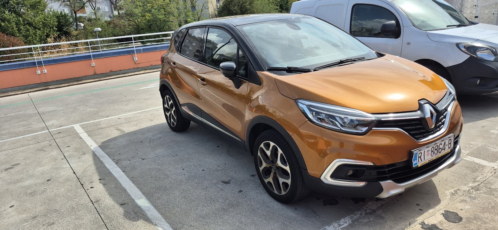 Renault Captur Intense TCe 90 - 91300km - upravo registriran, fotografija 4