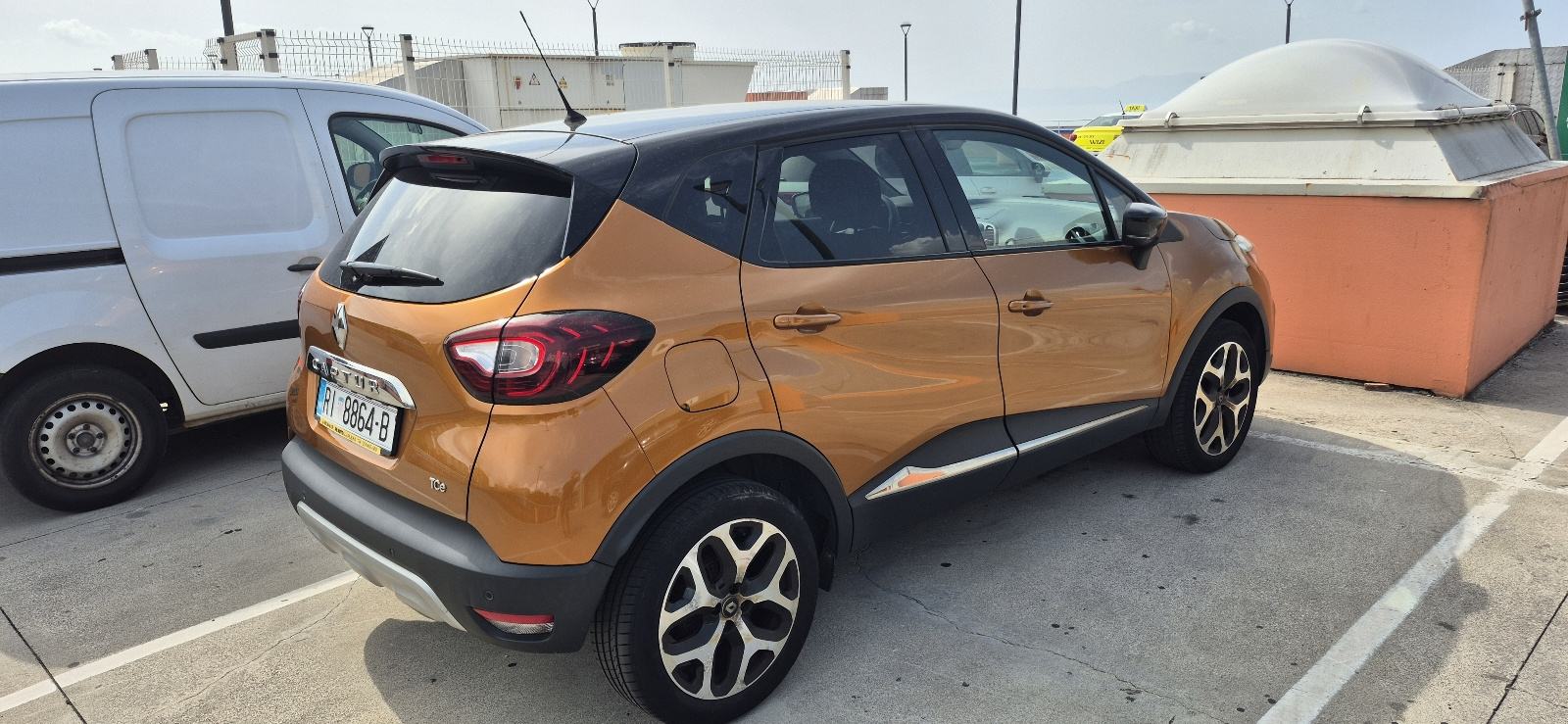 Renault Captur Intense TCe 90 - 91300km - upravo registriran, fotografija 6