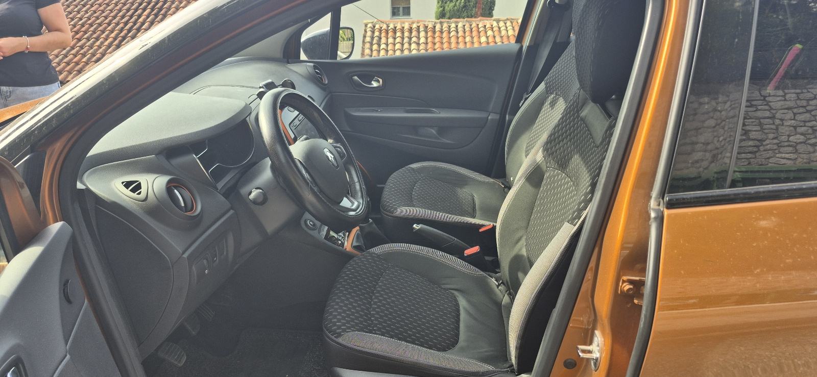 Renault Captur Intense TCe 90 - 91300km - upravo registriran, fotografija 9