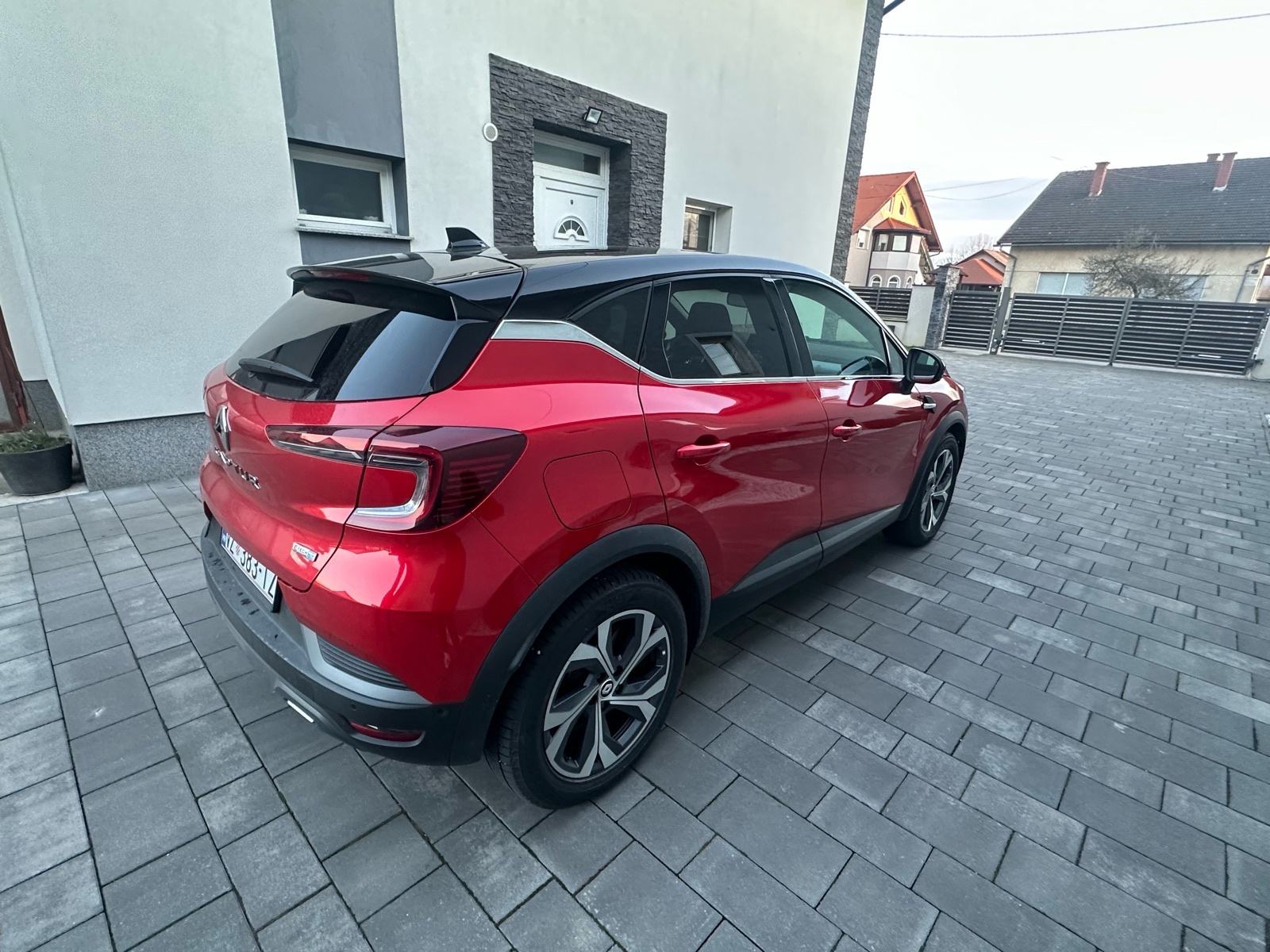 Renault Captur RS Line Plug In, fotografija 2
