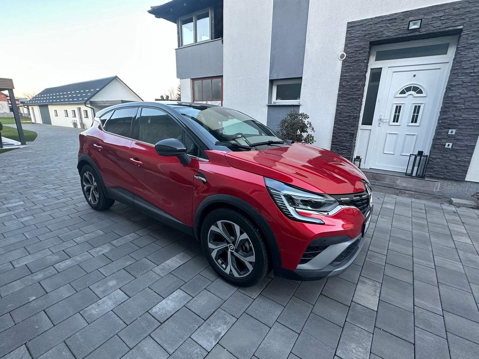 Renault Captur RS Line Plug In, fotografija 3