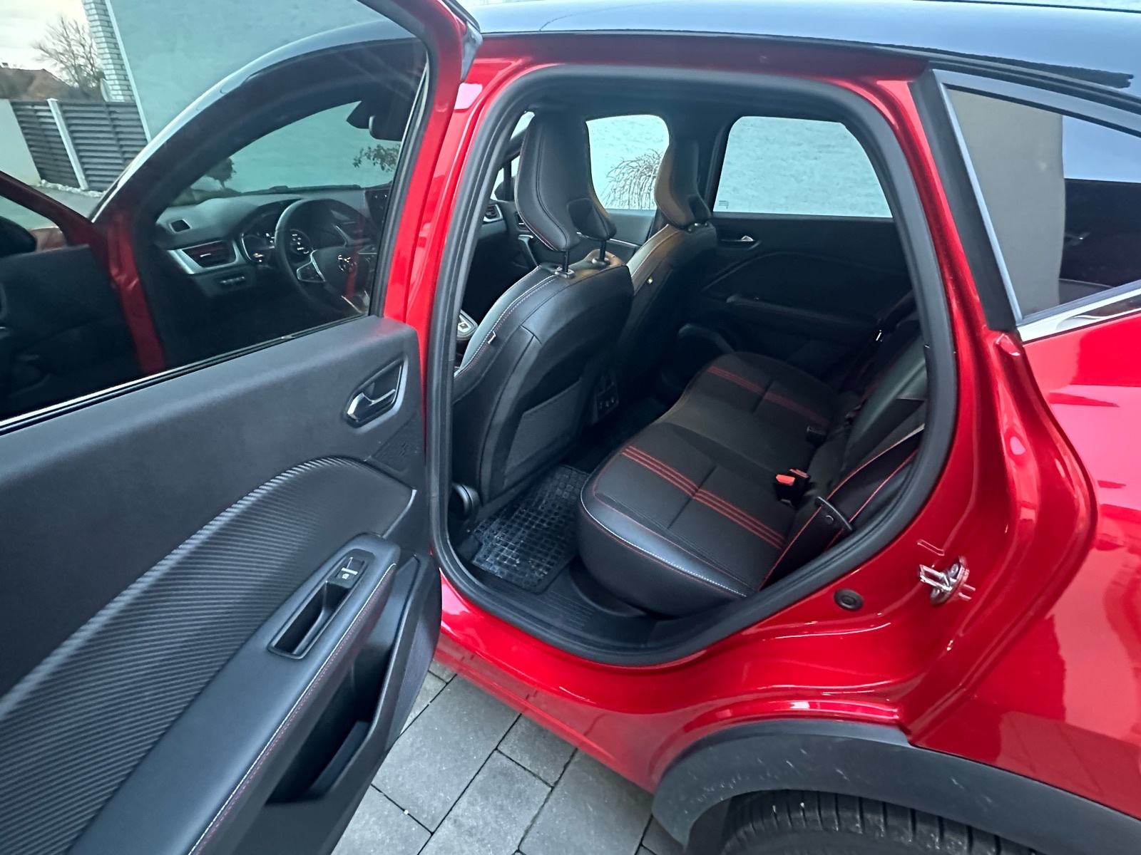 Renault Captur RS Line Plug In, fotografija 13