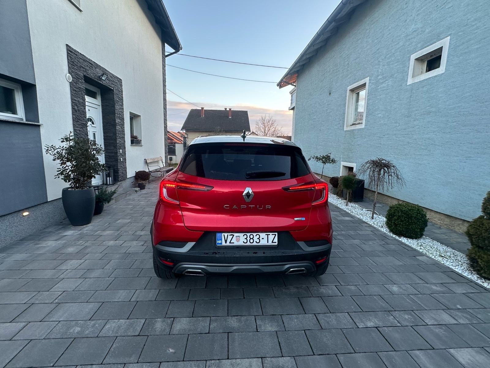 Renault Captur RS Line Plug In, fotografija 9
