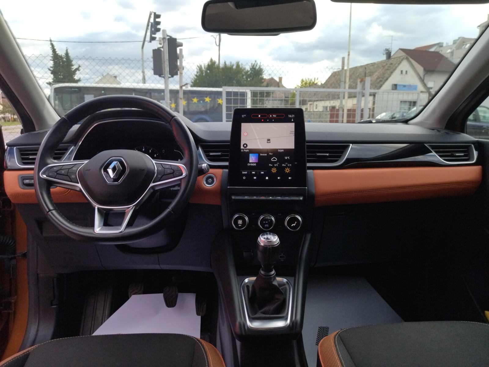 Renault Captur TCe 100 Intens I 360 Kam I Lane assist, fotografija 17