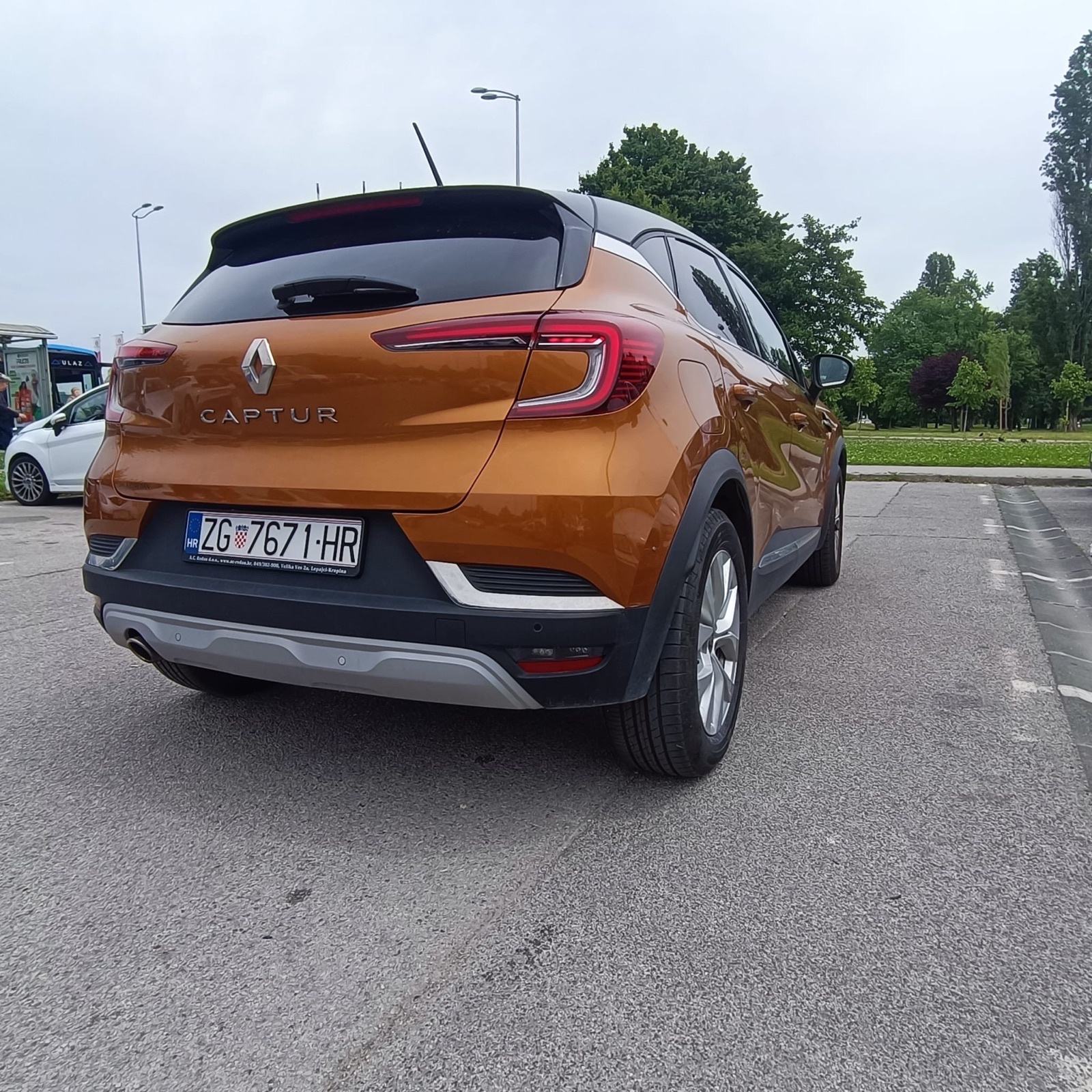 Renault Captur TCe 100 Intens, fotografija 4