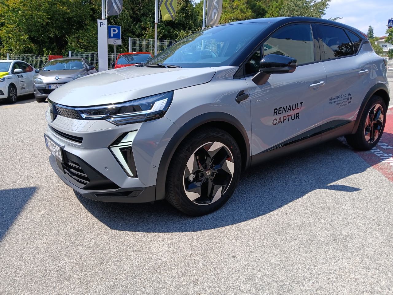 Renault Captur TCe 115 Techno, fotografija 3