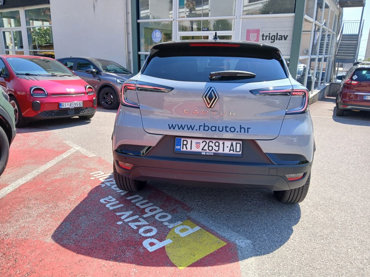 Renault Captur TCe 115 Techno, fotografija 6