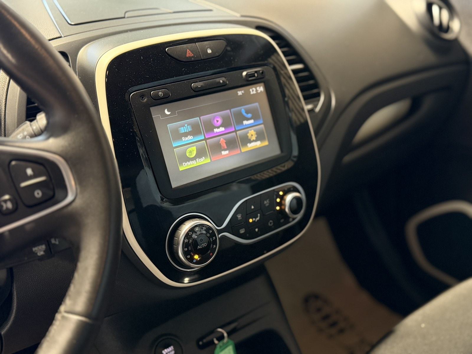 Renault Captur TCe 120 1,2 i /VEL. SERVIS-87kw-LEASING-12 MJ JAMSTVO/, fotografija 14