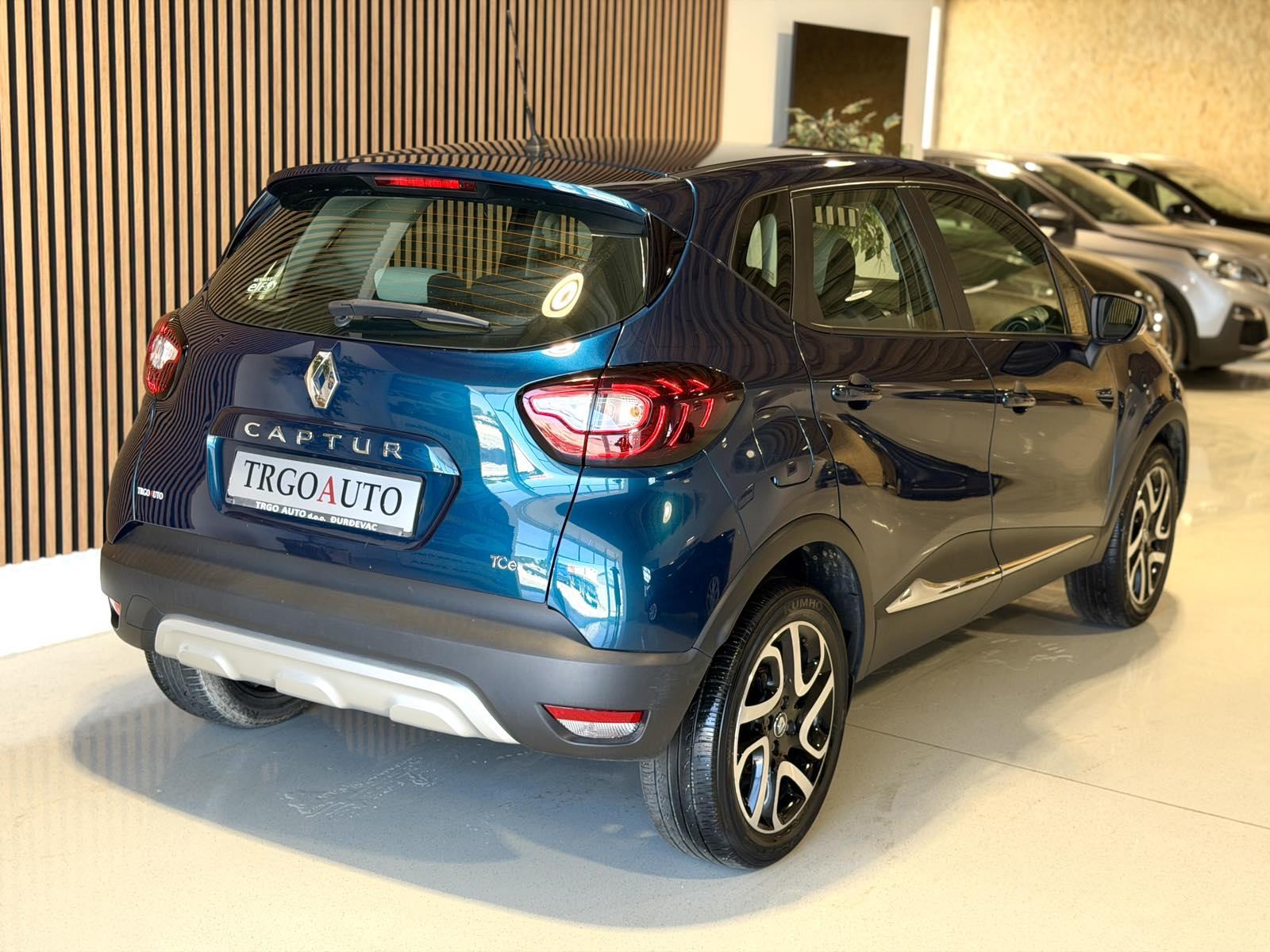 Renault Captur TCe 120 1,2 i /VEL. SERVIS-87kw-LEASING-12 MJ JAMSTVO/, fotografija 7