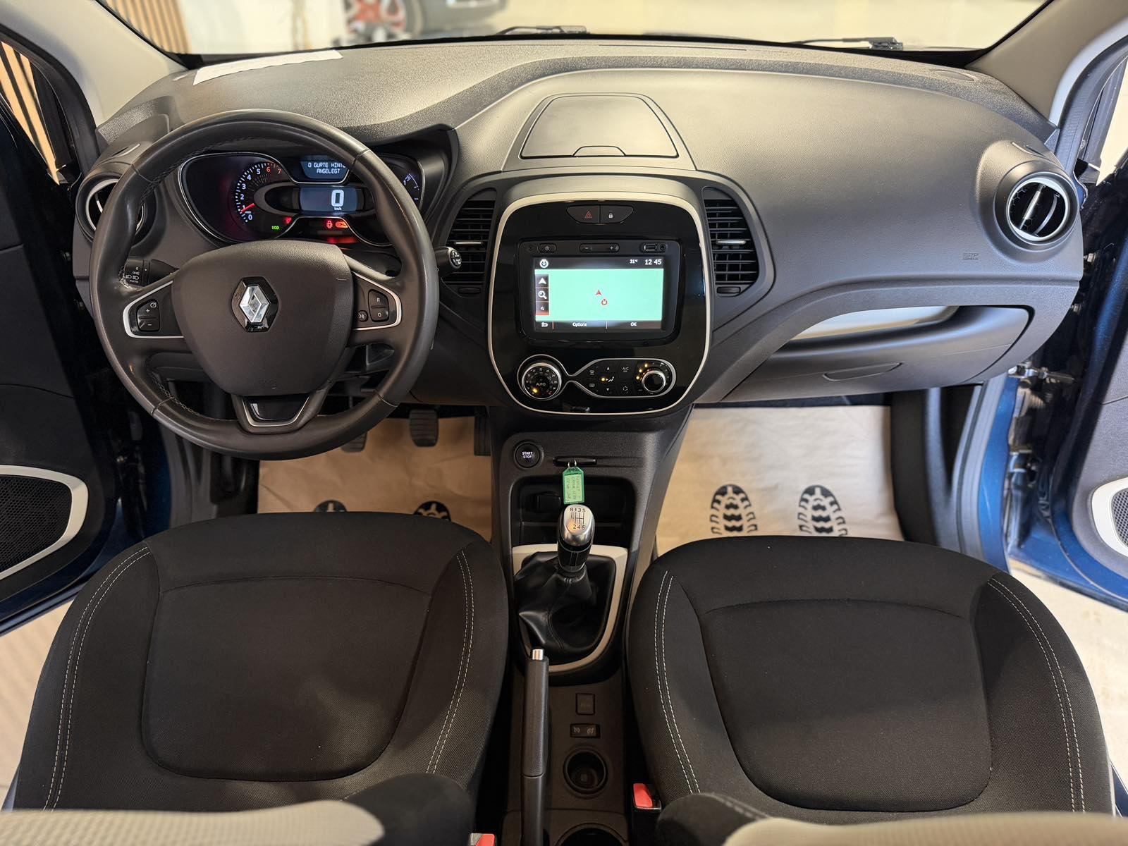 Renault Captur TCe 120 1,2 i /VEL. SERVIS-87kw-LEASING-12 MJ JAMSTVO/, fotografija 12
