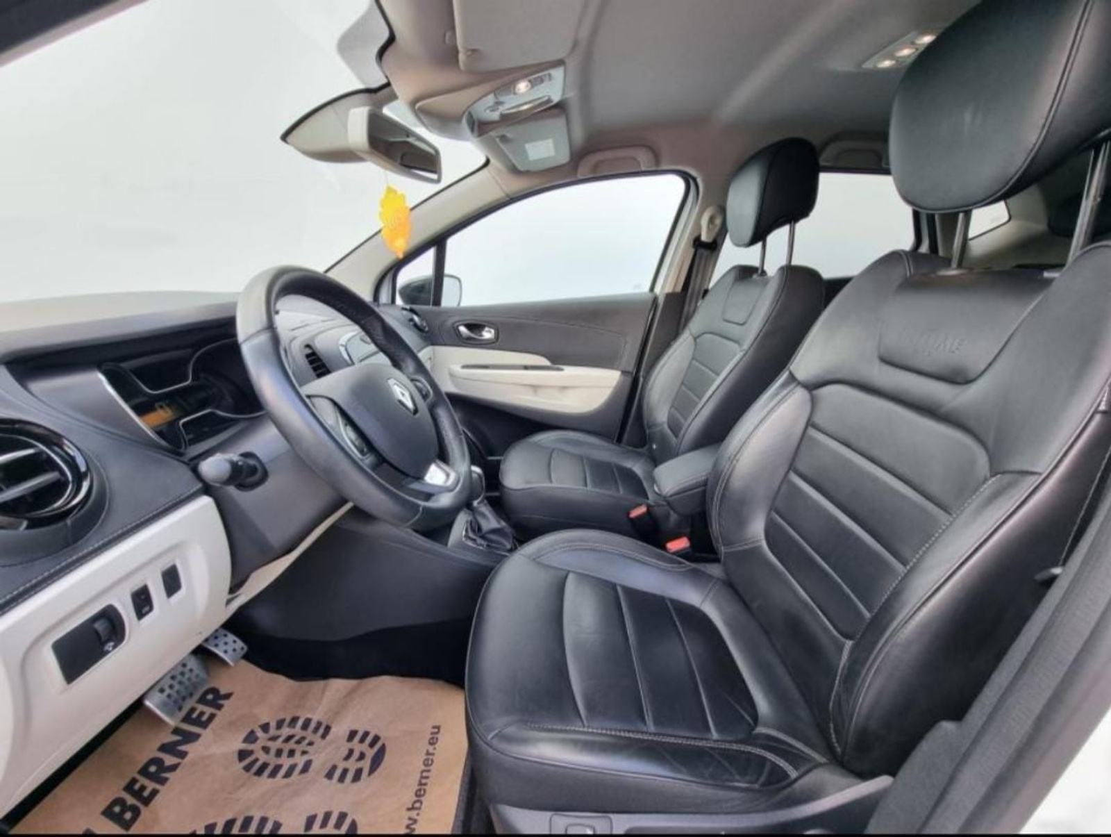 Renault Captur Initiale Paris TCe 120 EDC automatik, fotografija 16