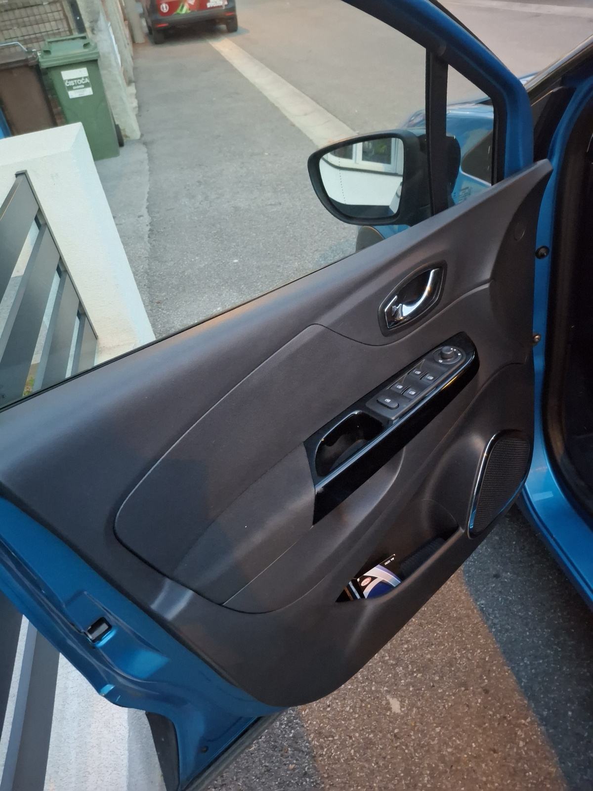 Renault Captur AUTOMATIC *2016g /TCe 120 EDC zvati broj 095 398 4224, fotografija 11