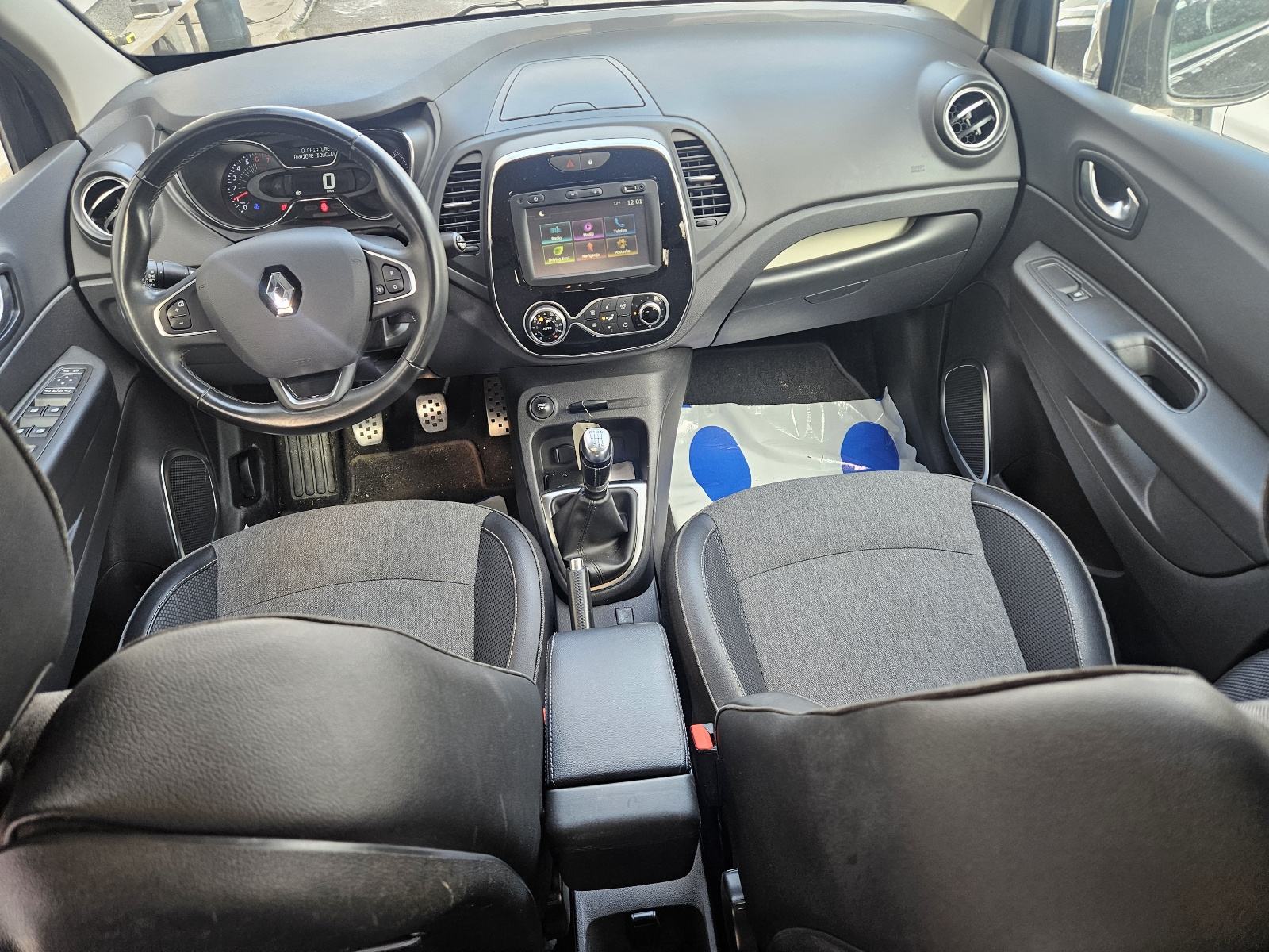 Renault Captur TCe 120 INTENS, fotografija 8