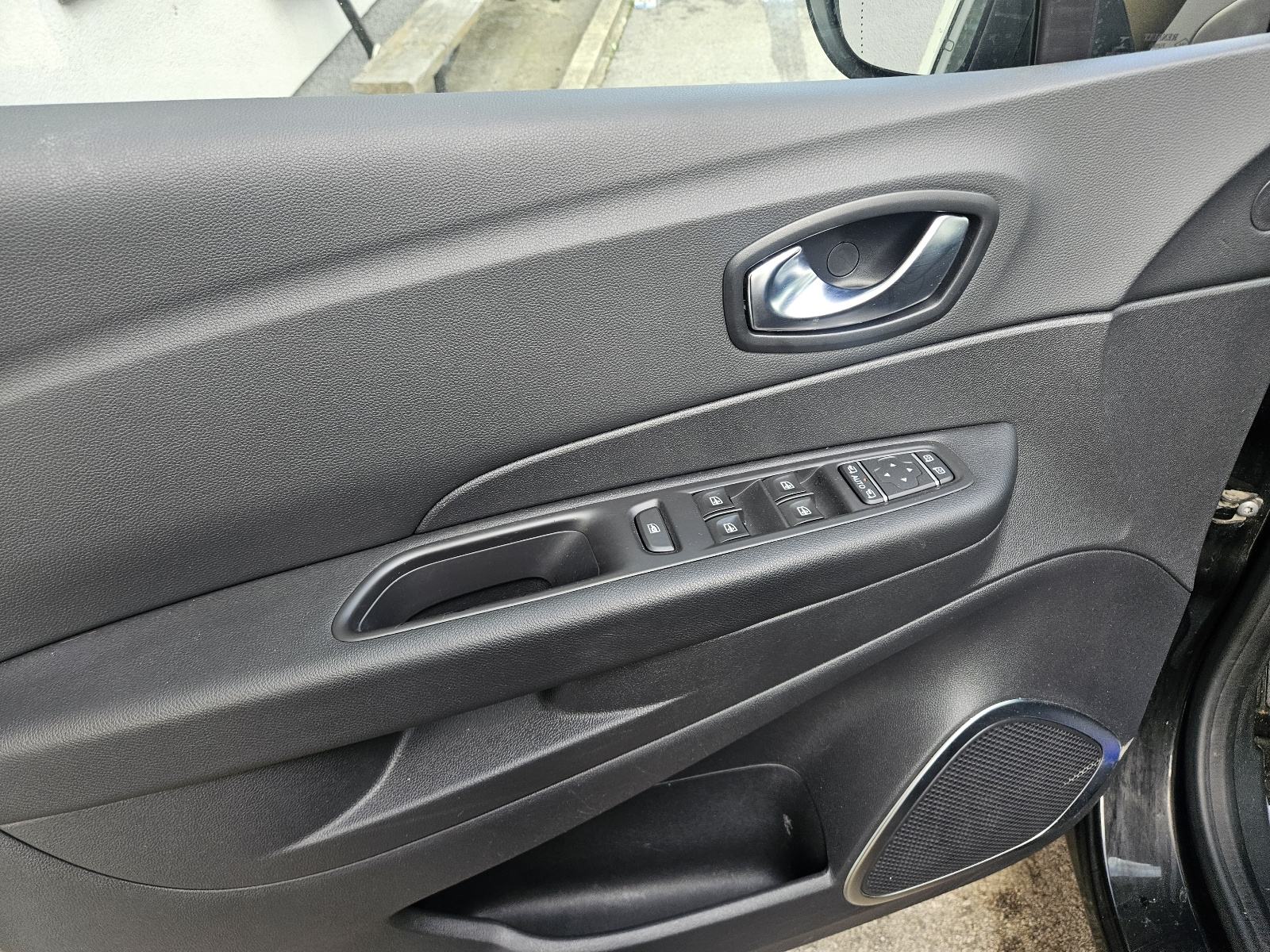 Renault Captur TCe 120 INTENS, fotografija 11