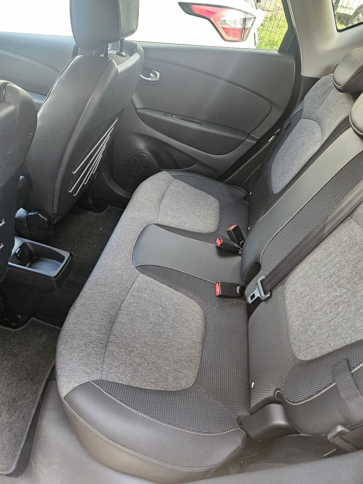 Renault Captur TCe 120 INTENS, fotografija 12
