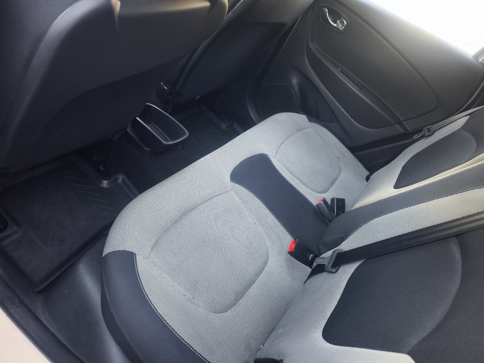 ⭐Renault Captur TCe 124.600km Veliki servis! Kuka !⭐, fotografija 10